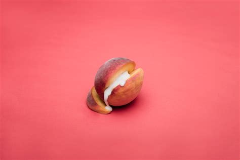 Women can squirt AND ejaculate. Here's how to tell the difference..